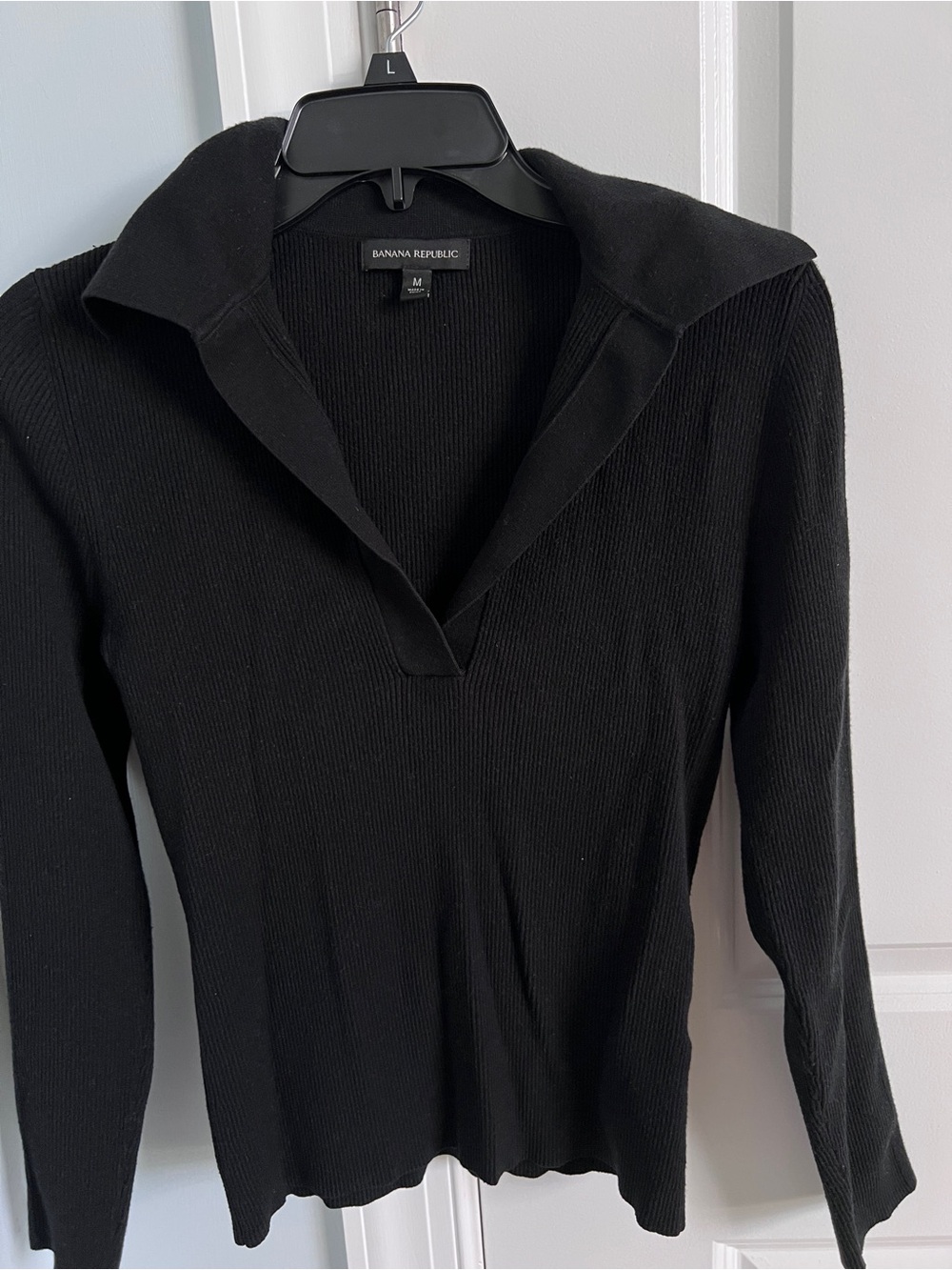 Banana Republic Black Rib-Knit Long Sleeve V-Collar Dress Top